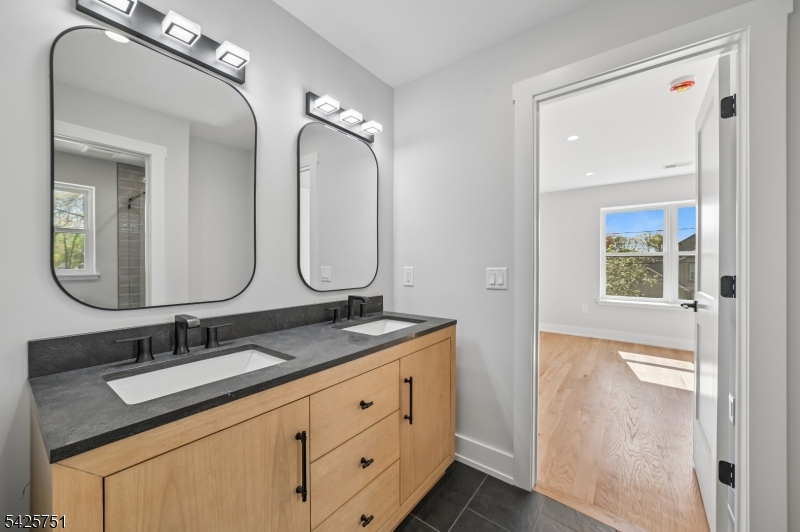 136 Irwin Street Springfield, NJ 07081 - Photo 26 of 35