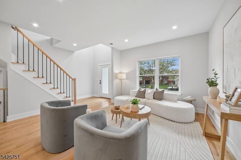 136 Irwin Street Springfield, NJ 07081 - Photo 5 of 35