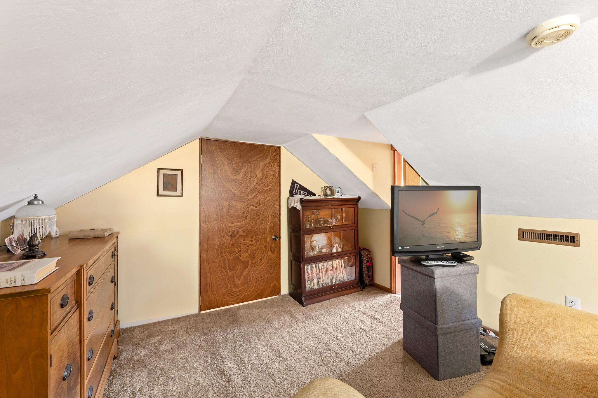 46652 River Street Dresbach, MN 55947 - Photo 22 of 32 22 BEDROOM 3