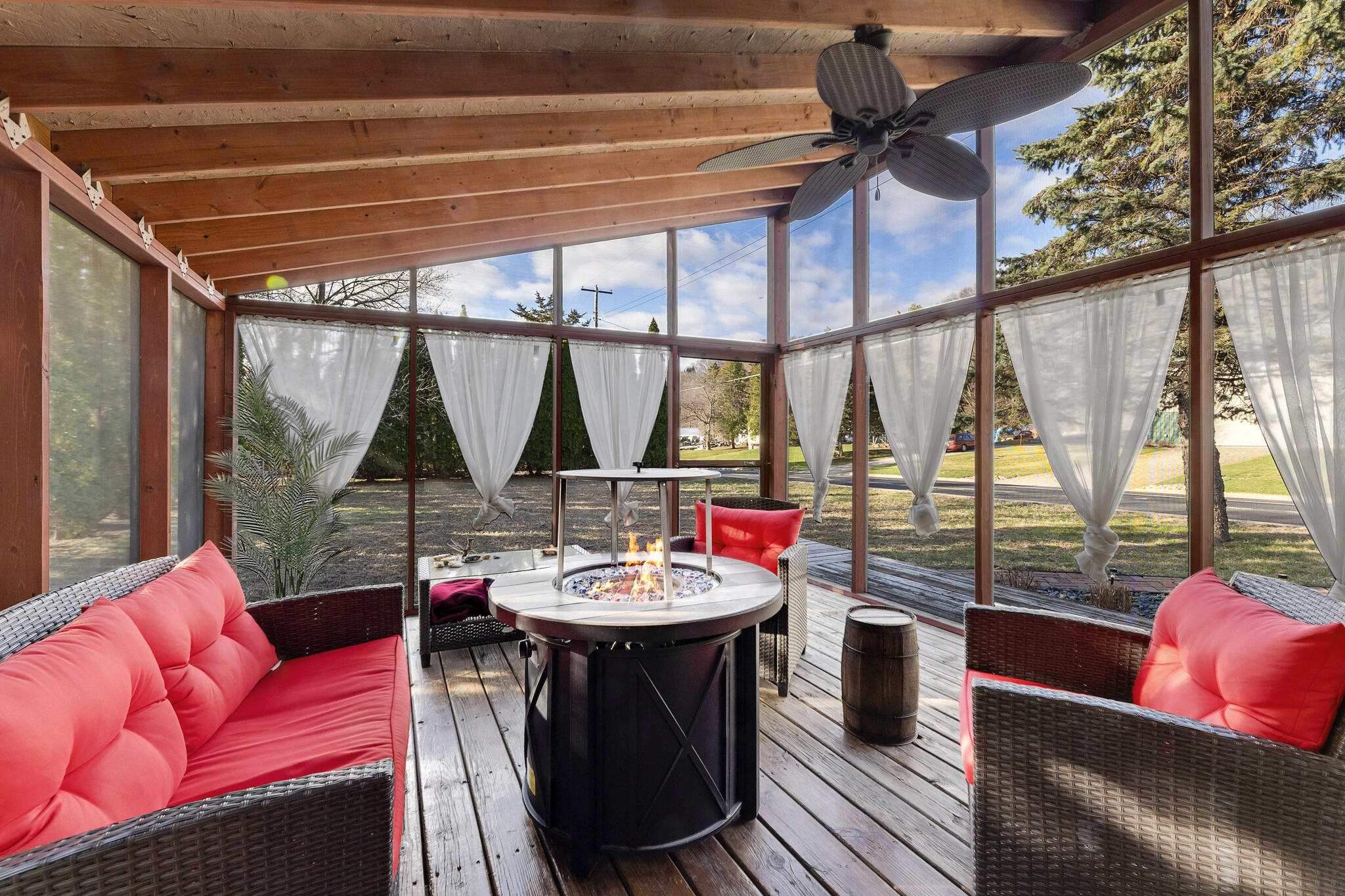 46652 River Street Dresbach, MN 55947 - Photo 23 of 32 23 PORCH