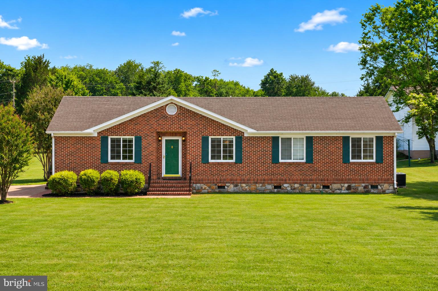 14917 Compton Road Centreville, VA 20121 - Photo 4 of 72 Front of Home