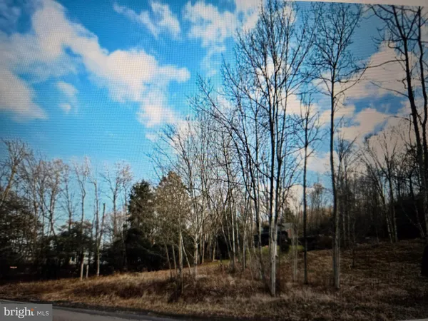 $38,000 | 5 Outlet Road, Harveys Lake, PA 18618
