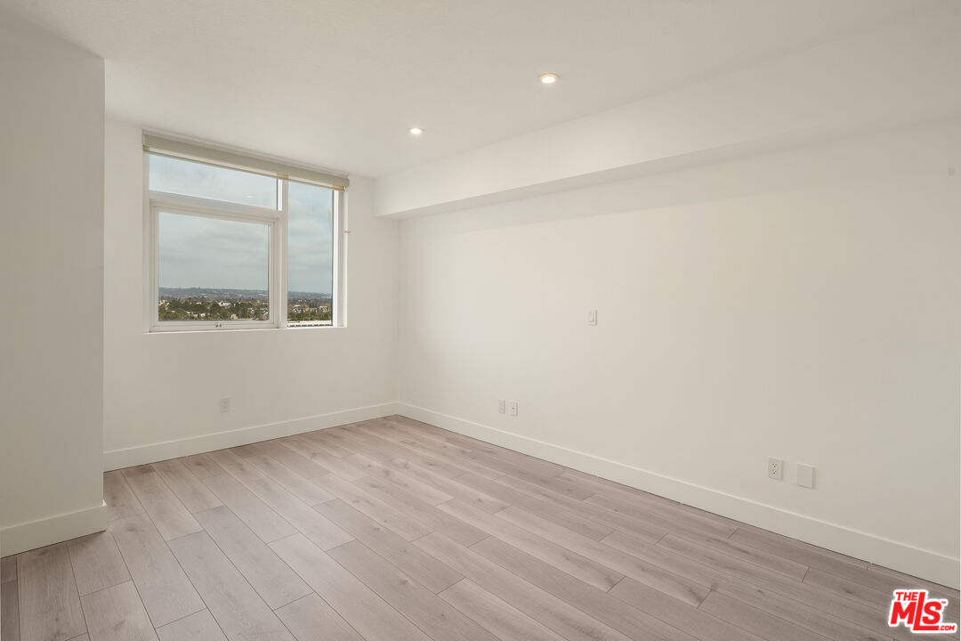 13600 Marina Pointe Drive, Unit 1005 Marina del Rey, CA 90292 - Photo 12 of 64