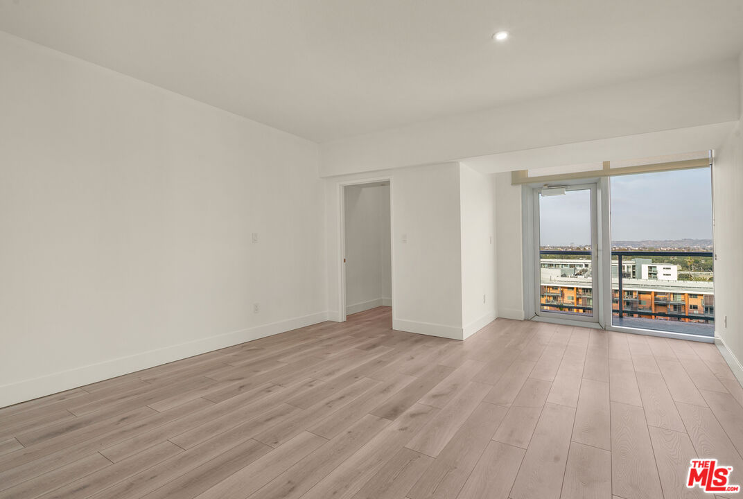 13600 Marina Pointe Drive, Unit 1005 Marina del Rey, CA 90292 - Photo 18 of 64