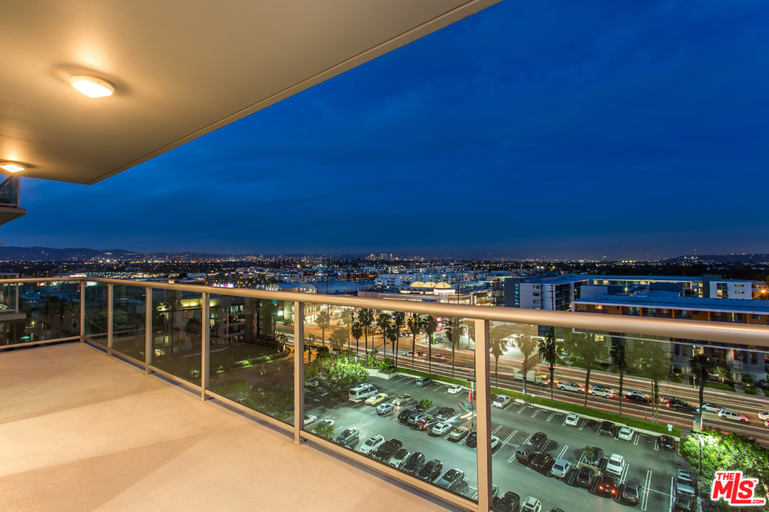 13600 Marina Pointe Drive, Unit 1005 Marina del Rey, CA 90292 - Photo 37 of 64