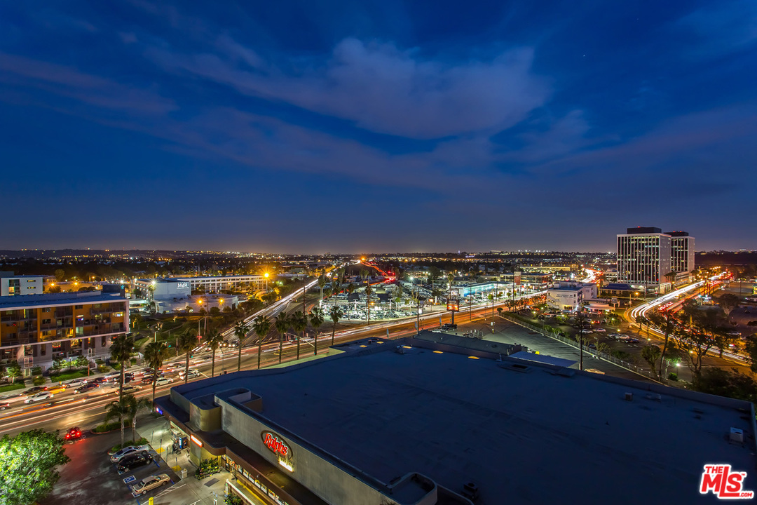 13600 Marina Pointe Drive, Unit 1005 Marina del Rey, CA 90292 - Photo 42 of 64