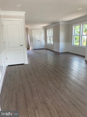 507 Henry Street Riverside, NJ 08075 - Photo 3 of 35