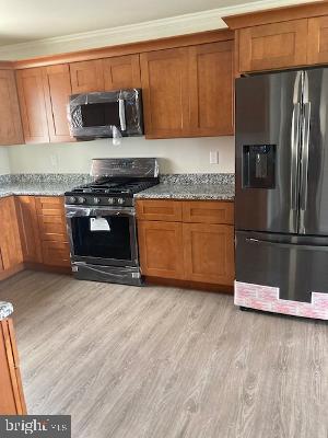 507 Henry Street Riverside, NJ 08075 - Photo 10 of 35
