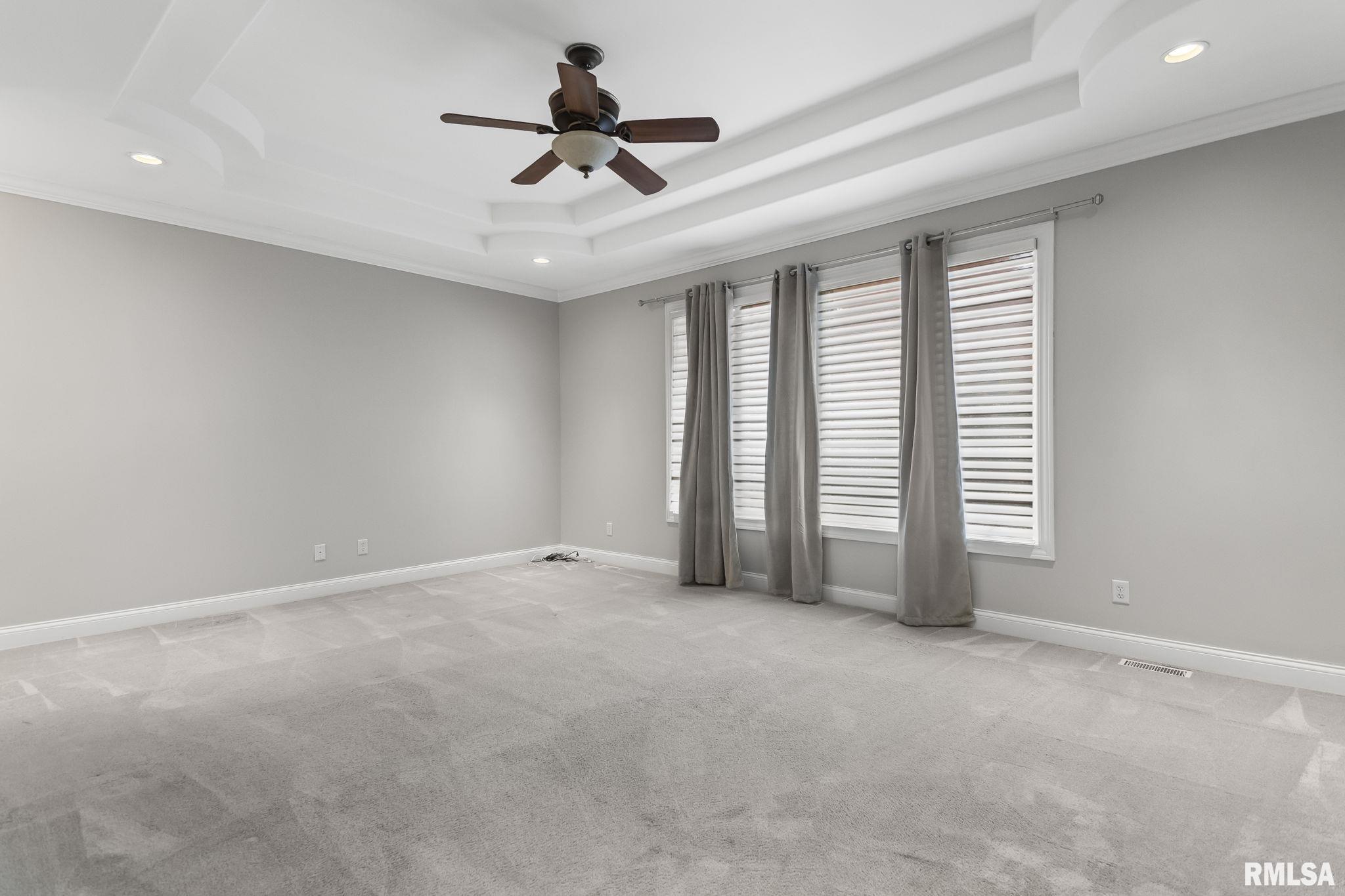 2205 Interlacken Drive Springfield, IL 62704 - Photo 15 of 34