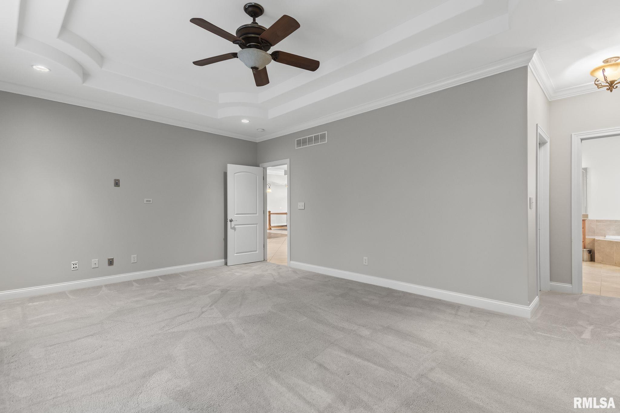 2205 Interlacken Drive Springfield, IL 62704 - Photo 16 of 34