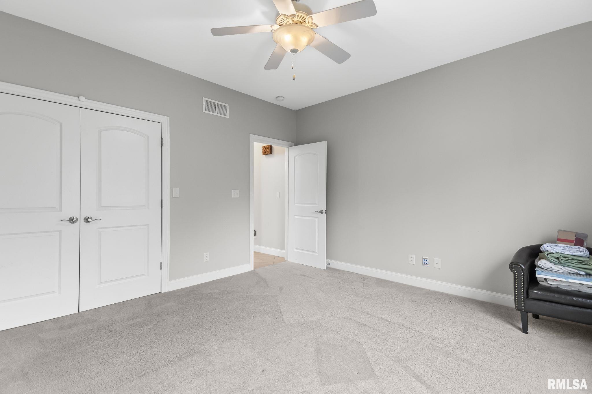 2205 Interlacken Drive Springfield, IL 62704 - Photo 23 of 34