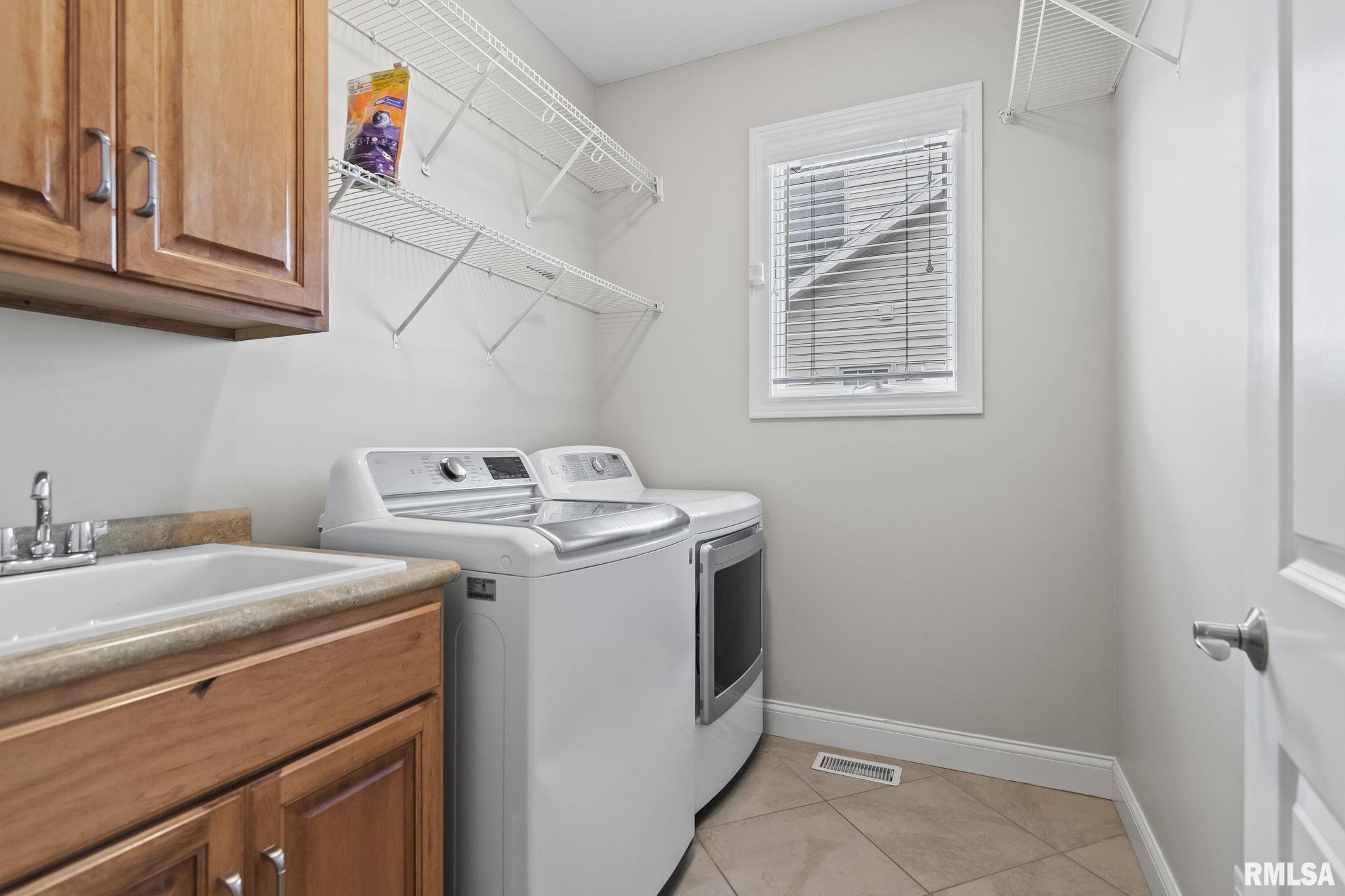 2205 Interlacken Drive Springfield, IL 62704 - Photo 25 of 34