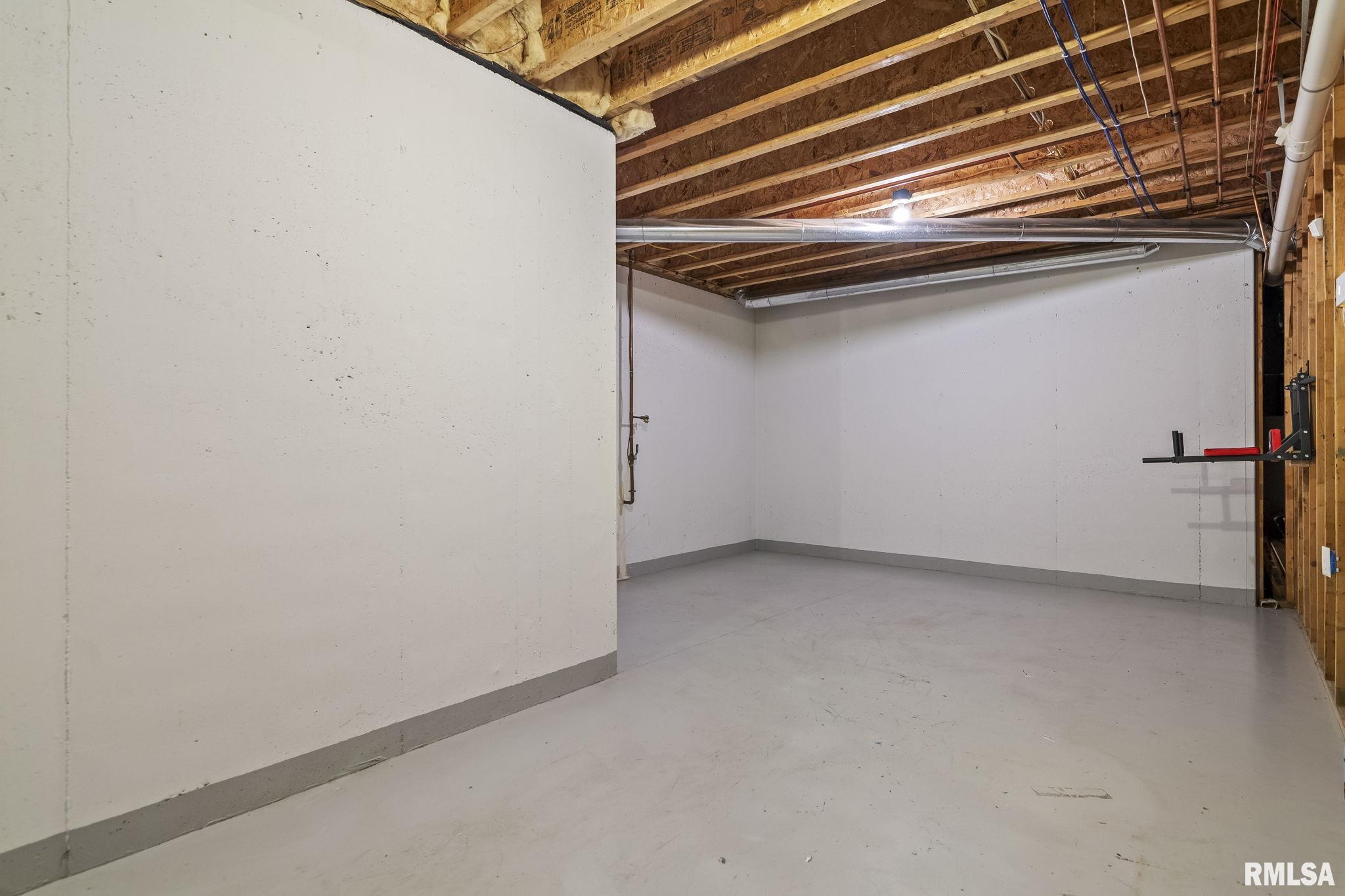 2205 Interlacken Drive Springfield, IL 62704 - Photo 31 of 34