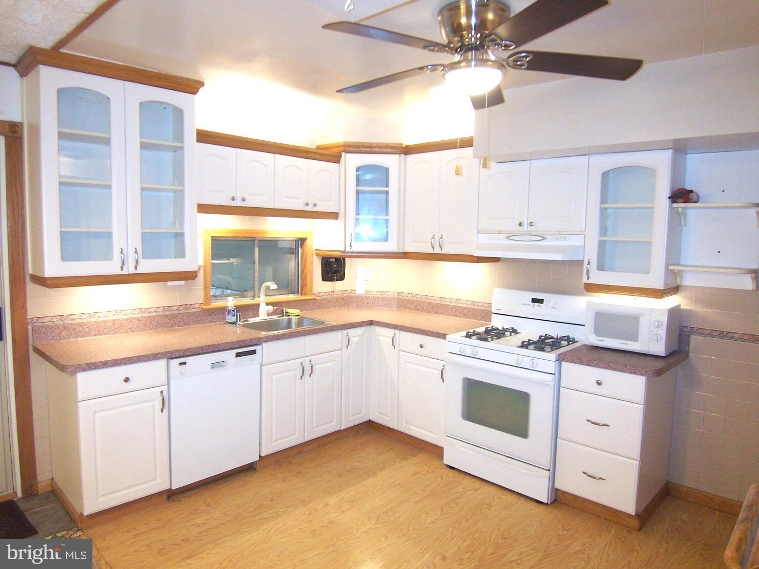 1696 Poles Road Baltimore, MD 21221 - Photo 8 of 20 Kitchen
