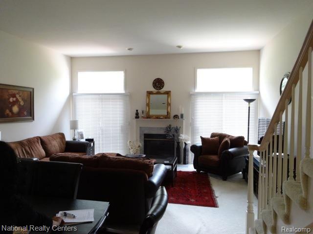 5896 Dawn Ridge Drive Troy, MI 48098 - Photo 5 of 11 DSC00026.jpg