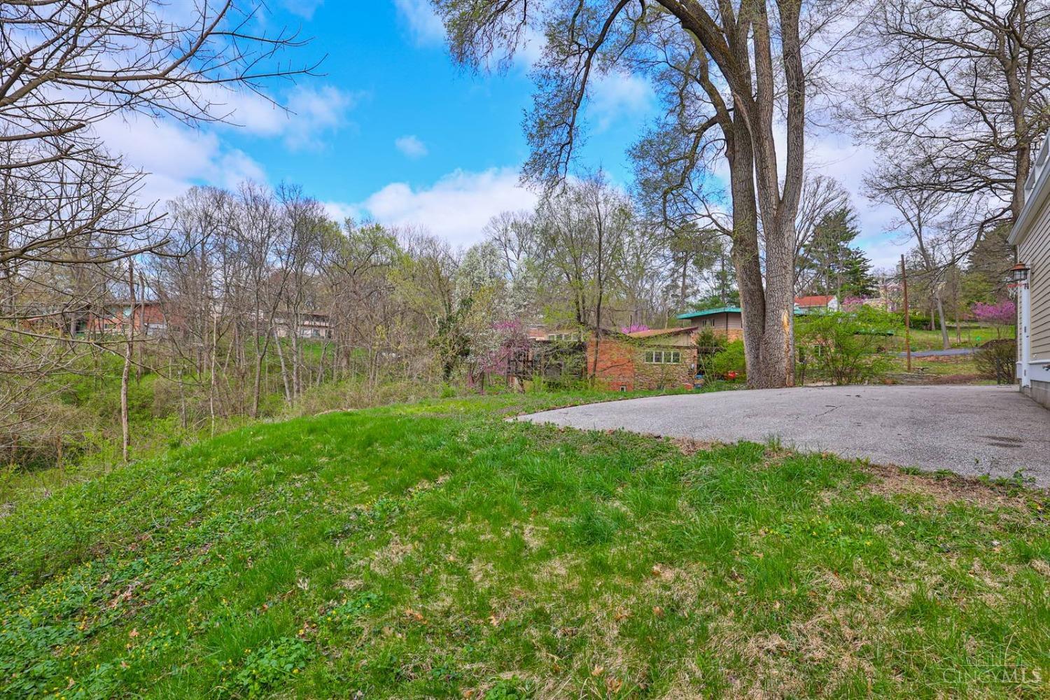 257 Compton Road Wyoming, OH 45215 - Photo 50 of 65