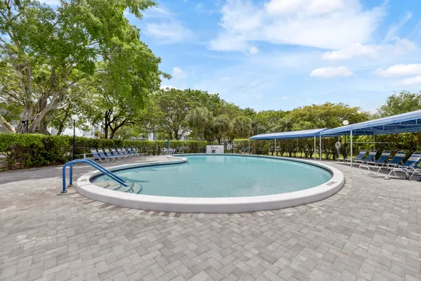 $1,900 | 1480 Northwest 80th Avenue, Unit 402, Margate, FL 33063