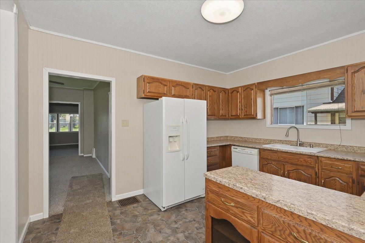 5319 East 3rd Street Superior, WI 54880 - Photo 11 of 33