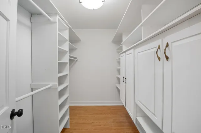 a view of walk in closet