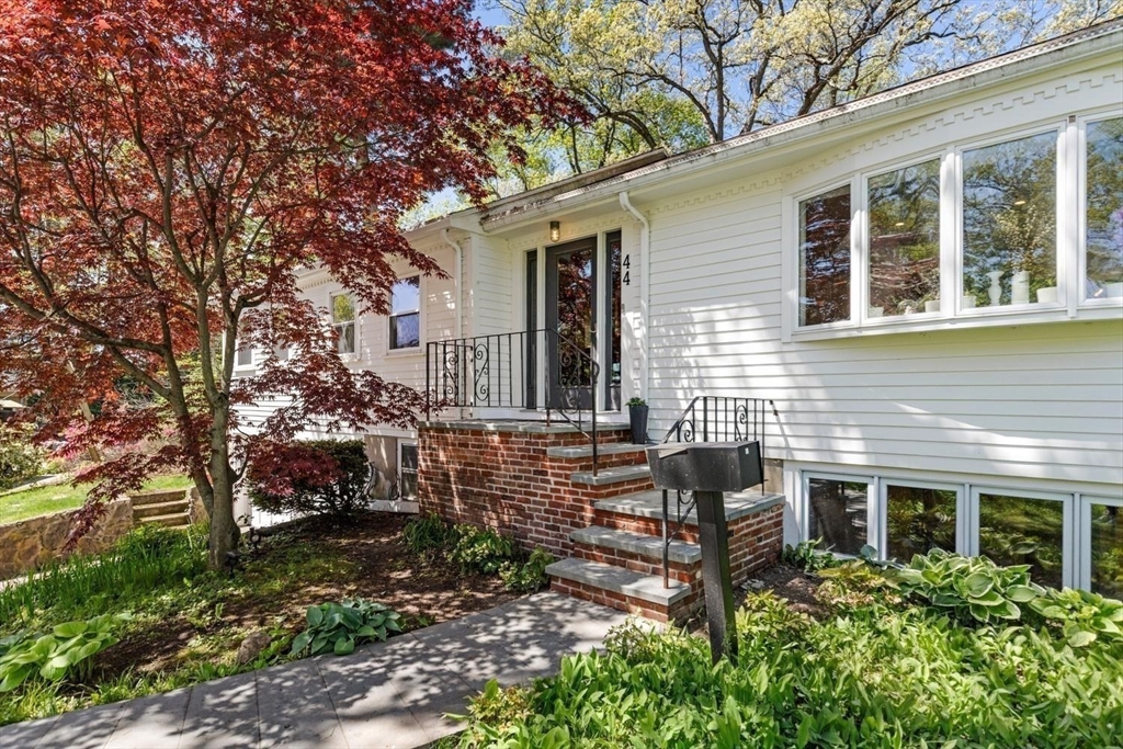 44 Windemere Road Wellesley, MA 02481 - Photo 25 of 27