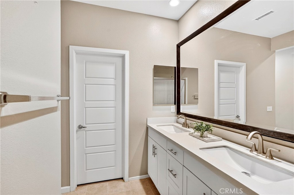5869 Rostrata Avenue Buena Park, CA 90621 - Photo 15 of 29