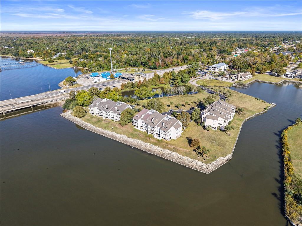 406 Mariners Island, Unit 2F Mandeville, LA 70448 - Photo 7 of 28