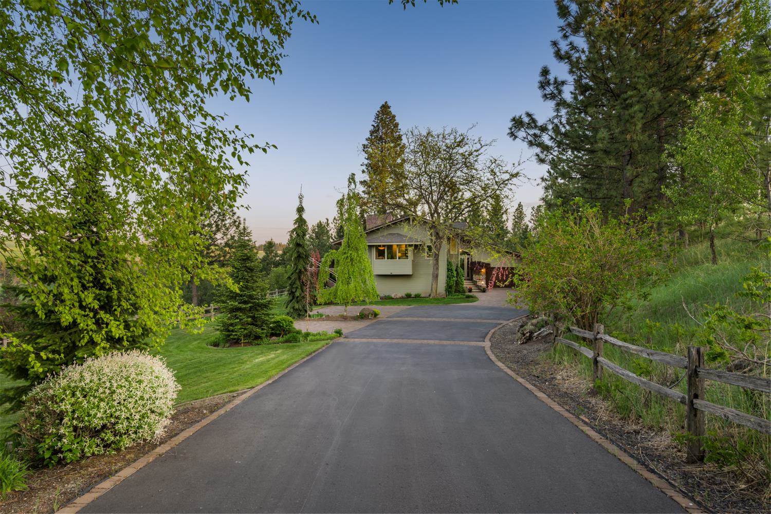 11501 South Freya Road Spokane, WA 99223 - Photo 3 of 40 Gallery Image 3