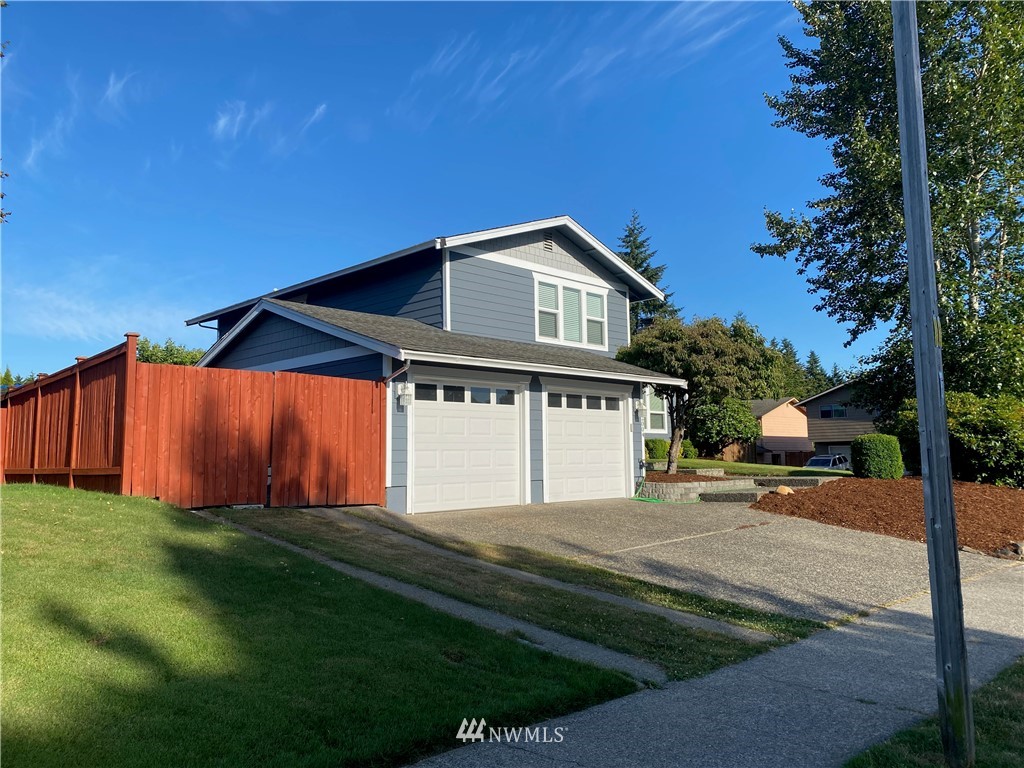 2004 Whitman Avenue Northeast Renton, WA 98059 - Photo 2 of 19