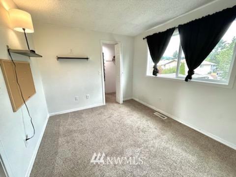 2004 Whitman Avenue Northeast Renton, WA 98059 - Photo 13 of 19