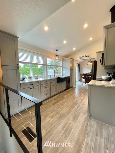 2004 Whitman Avenue Northeast Renton, WA 98059 - Photo 9 of 19