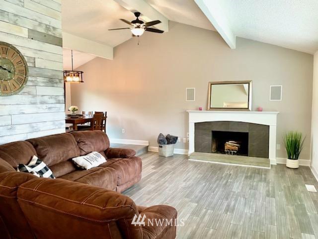 2004 Whitman Avenue Northeast Renton, WA 98059 - Photo 10 of 19