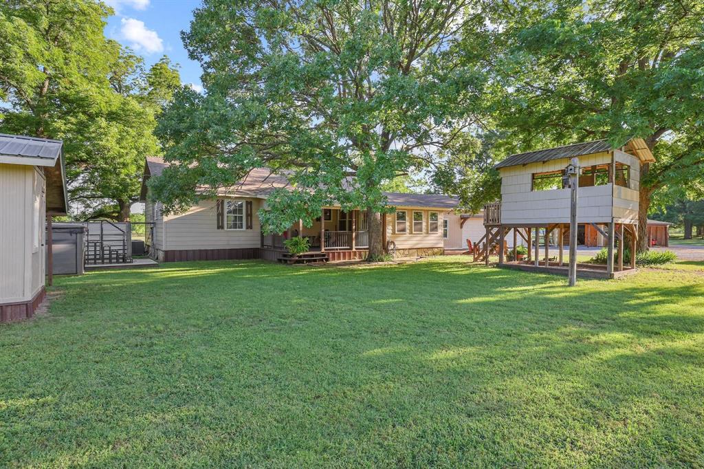 1045 Middle Road Denison, TX 75021 - Photo 33 of 39