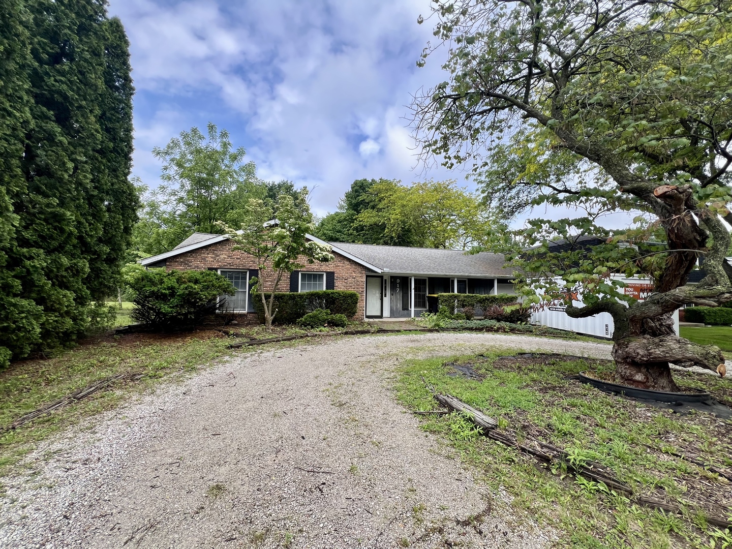 917 South Linden Street Normal, IL 61761 - Photo 1 of 22 Gallery Image 1