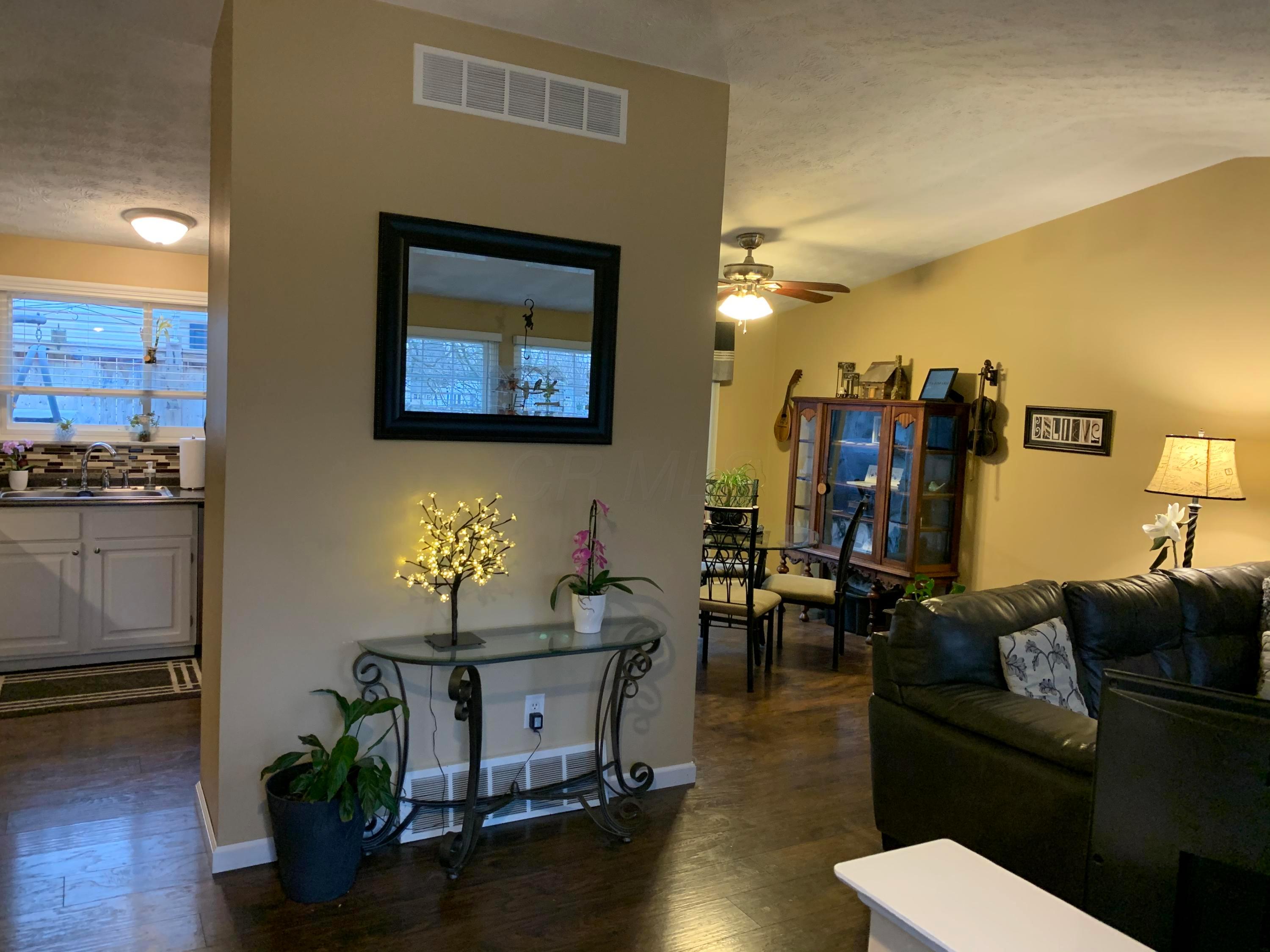 3434 Fox Run Road Westerville, OH 43081 - Photo 3 of 12 Gallery Image 3