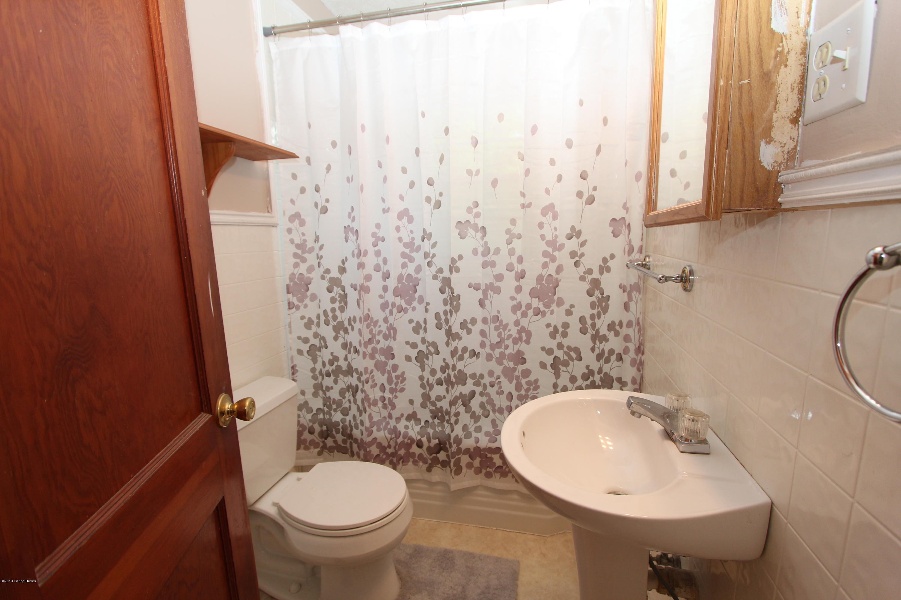 502 Ripy Street Lawrenceburg, KY 40342 - Photo 12 of 17 Full Bath
