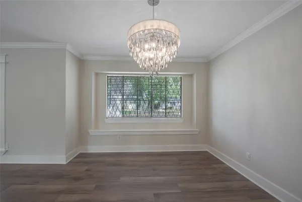 $2,795 | 402 Forest Lake Drive, Seabrook, TX 77586