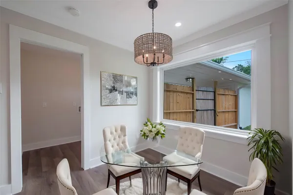 $2,795 | 402 Forest Lake Drive, Seabrook, TX 77586