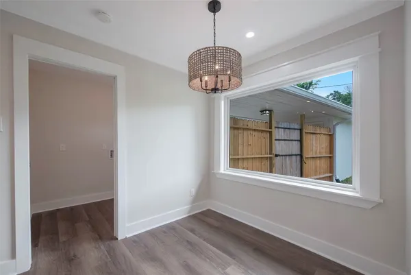 $2,795 | 402 Forest Lake Drive, Seabrook, TX 77586