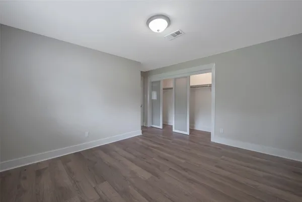 $2,795 | 402 Forest Lake Drive, Seabrook, TX 77586