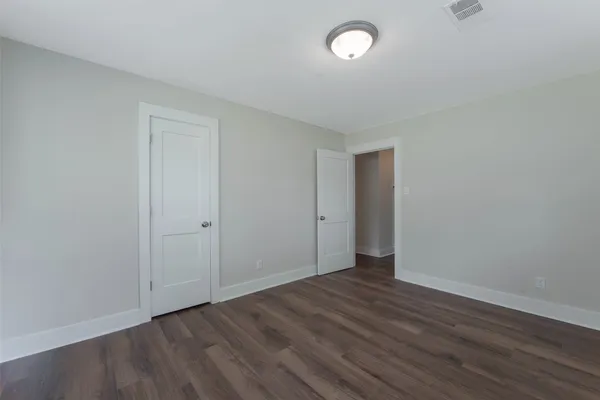 $2,795 | 402 Forest Lake Drive, Seabrook, TX 77586