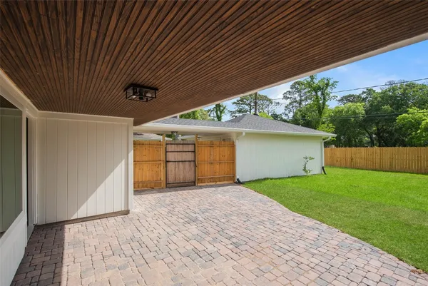 $2,795 | 402 Forest Lake Drive, Seabrook, TX 77586