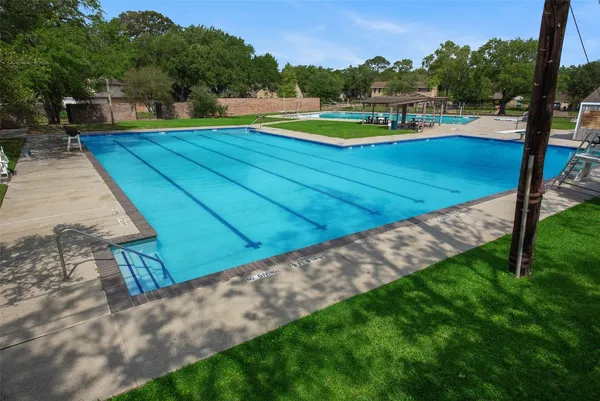 $2,795 | 402 Forest Lake Drive, Seabrook, TX 77586