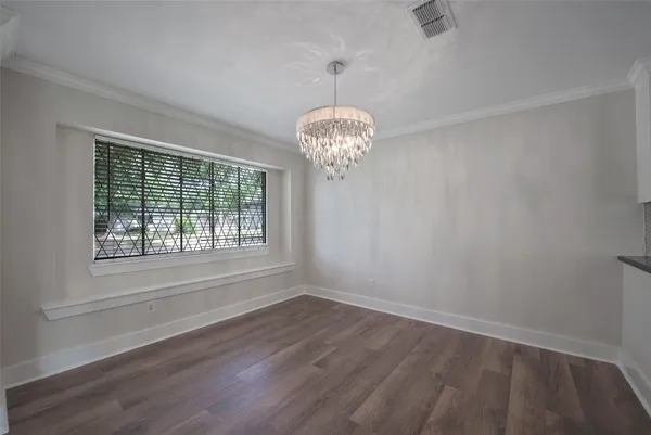 $2,795 | 402 Forest Lake Drive, Seabrook, TX 77586