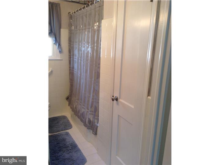 2726 Hillview Road Broomall, PA 19008 - Photo 17 of 25 Bathroom