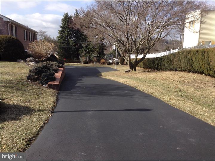 2726 Hillview Road Broomall, PA 19008 - Photo 24 of 25 Driveway