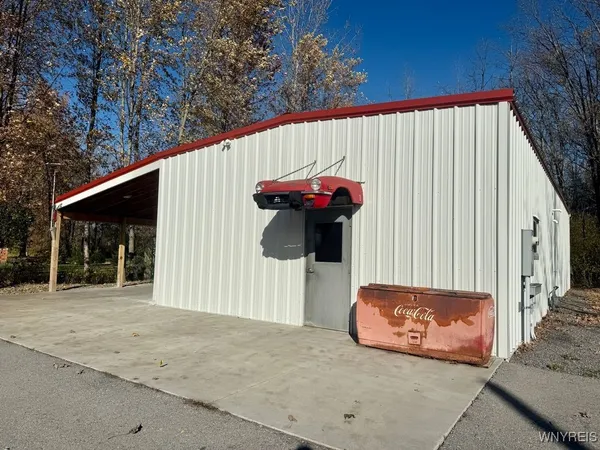 $252,000 | 2763 Transit Road, Newfane, NY 14108