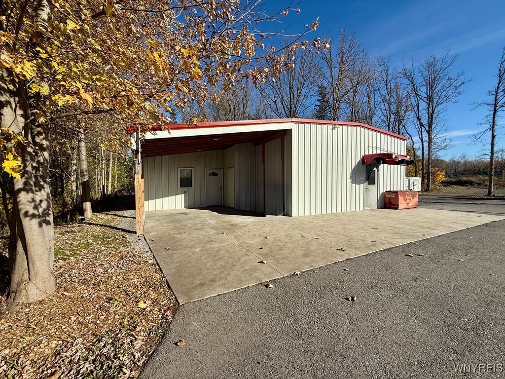 2763 Transit Road Newfane, NY 14108 - Photo 11 of 47