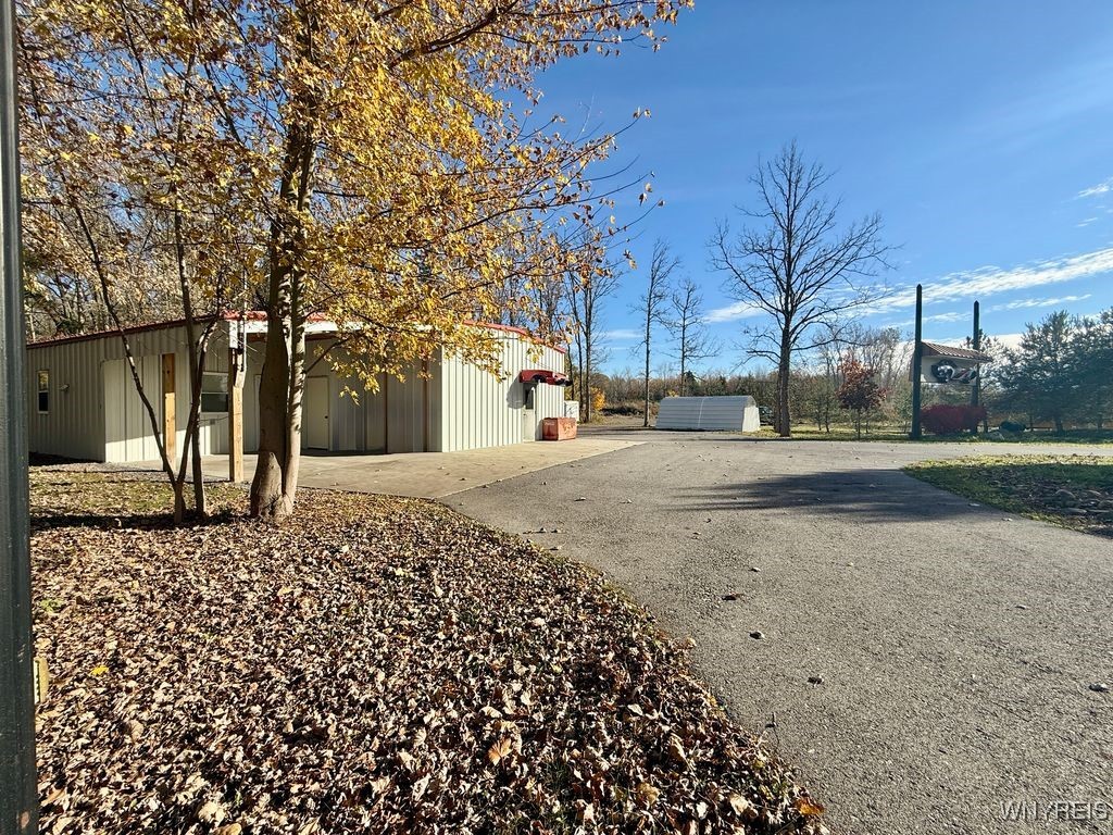 2763 Transit Road Newfane, NY 14108 - Photo 10 of 47