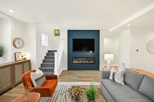 $742,000 | 307 East Pier Street, Port Washington, WI 53074