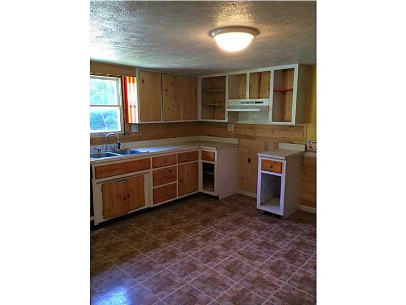 252 Heasley Hollow Road Vandergrift, PA 15690 - Photo 6 of 12 Kitchen.